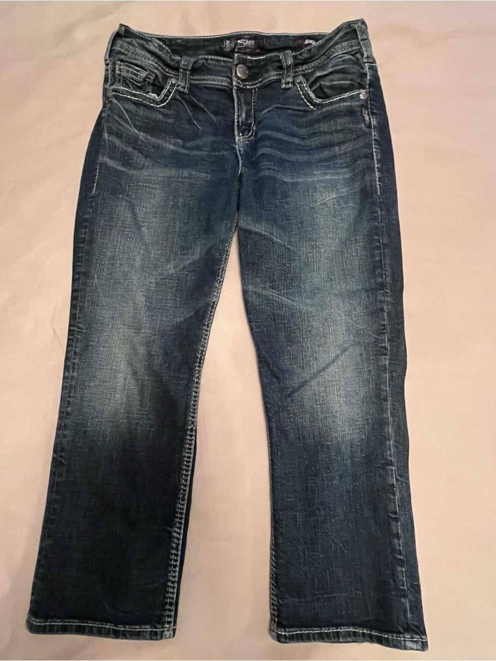 SilverJeans Women's Blue Faded Suki Mid Capri Super Stretch